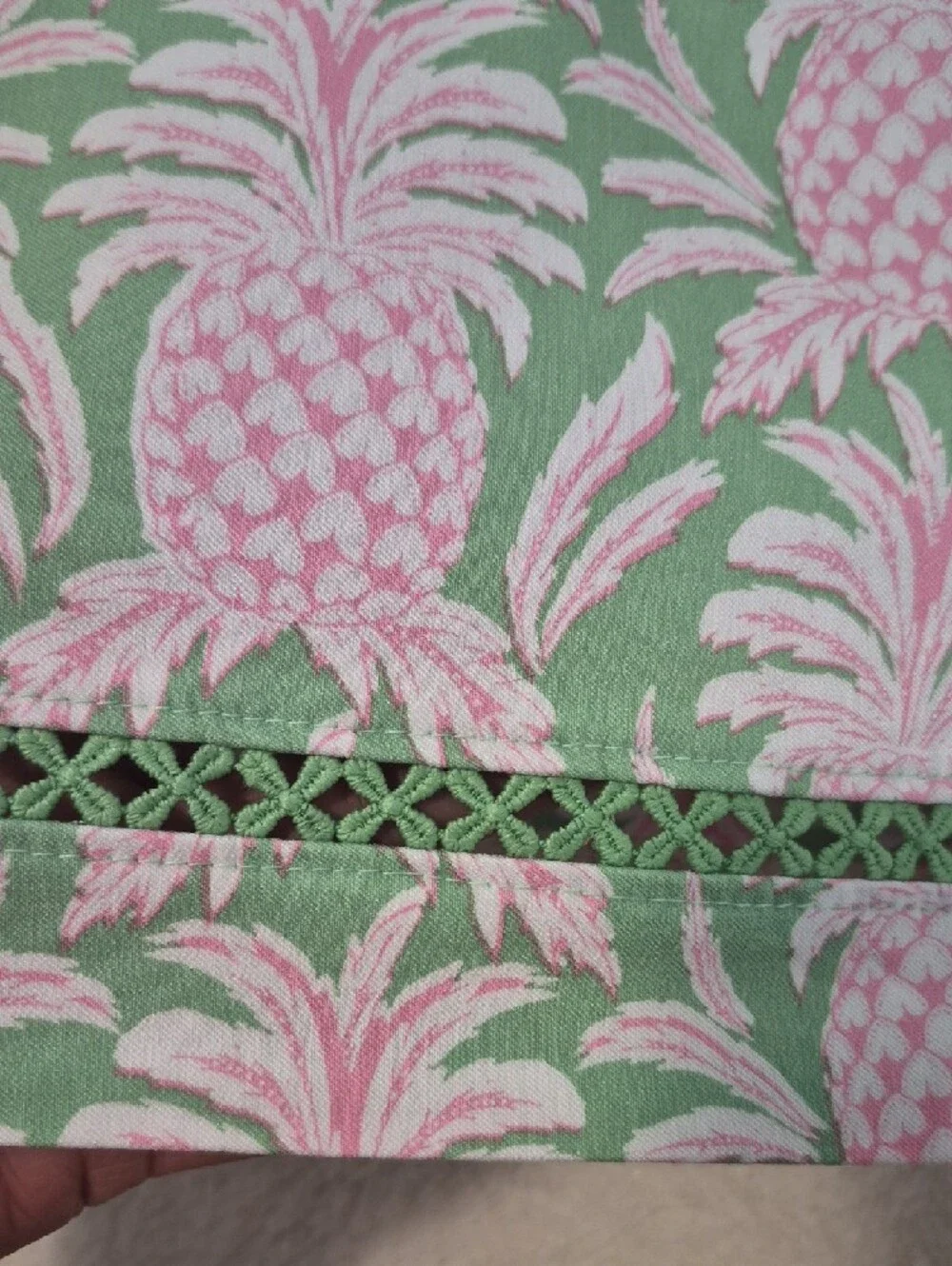 crown & ivy playful pineapple